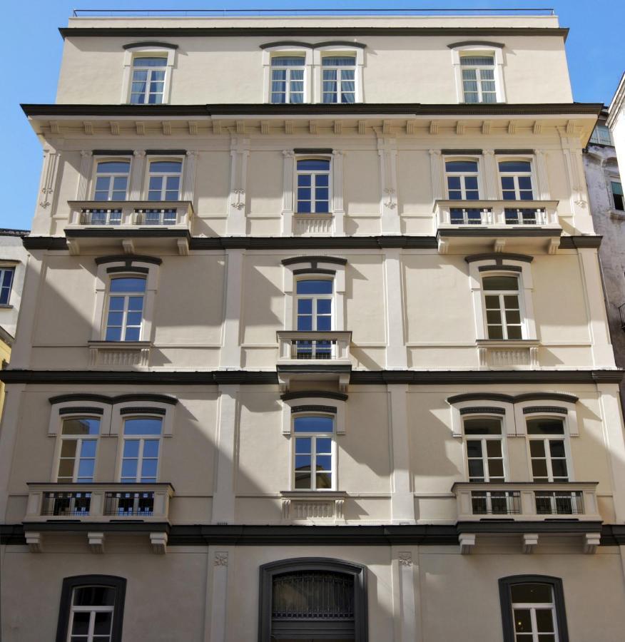 ALBERGO PALAZZO DECUMANI NAPLES - BOOK 4-STAR ACCOMMODATION IN CENTRAL